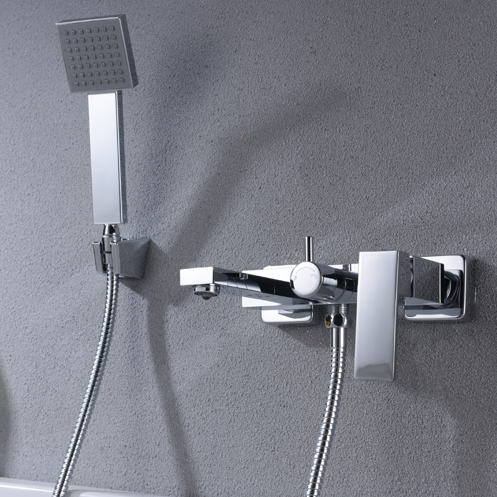Grifo de ducha y ba&ntilde;era de pared con ducha