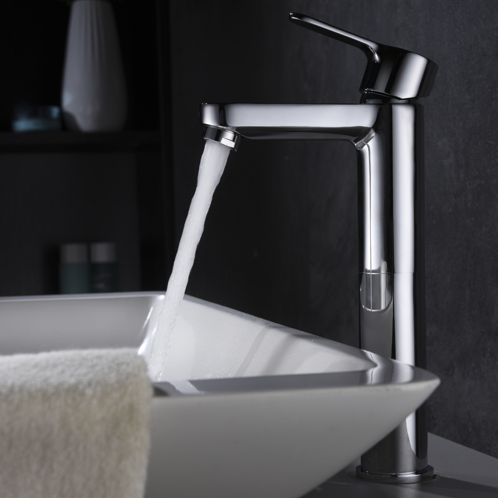 Grifo monomando cuadrado para lavabo fr&iacute;o de lat&oacute;n, cromado