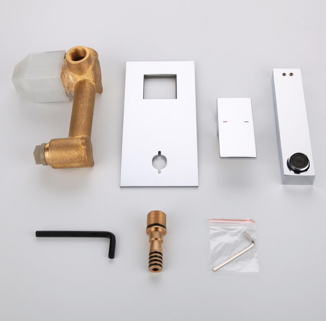 Grifo de ducha de ba&ntilde;o con cascada montado en la pared