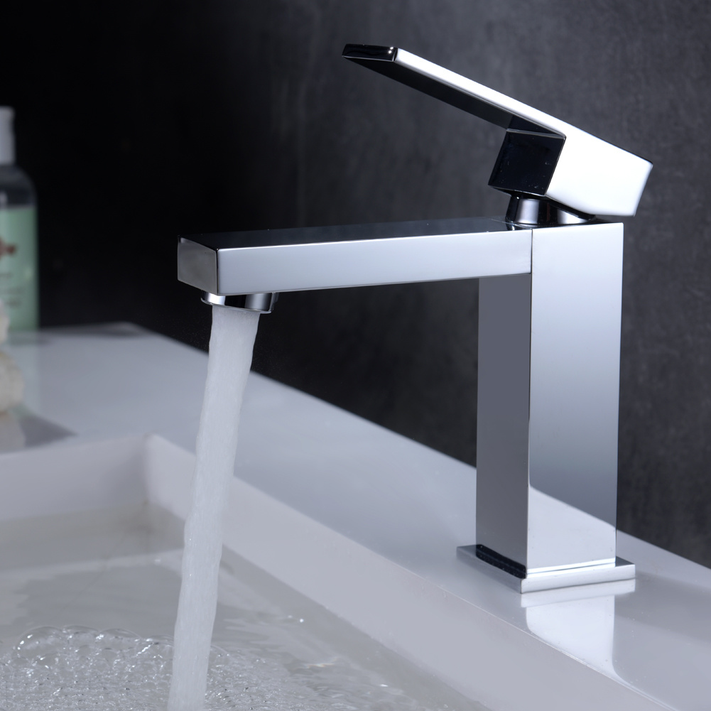 Grifo de ba&ntilde;o de un solo orificio en cromo, grifo mezclador para lavabo cuadrado