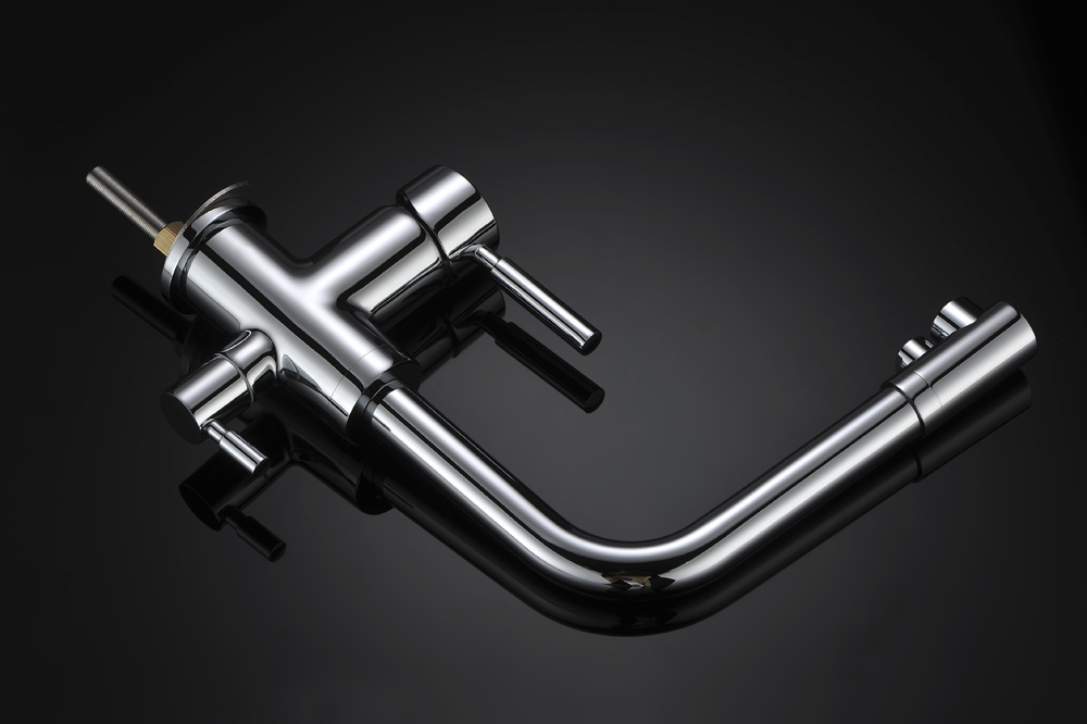 Uso purificado de la cocina del grifo del grifo del agua de la placa de Chrome de plata