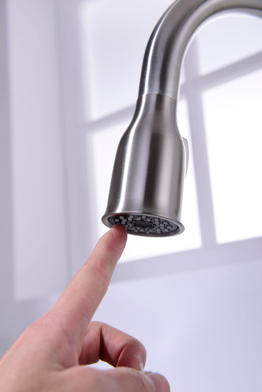 Fregadero de cocina f&aacute;cil de limpiar Grifo extra&iacute;ble para grifo de agua fr&iacute;a y caliente