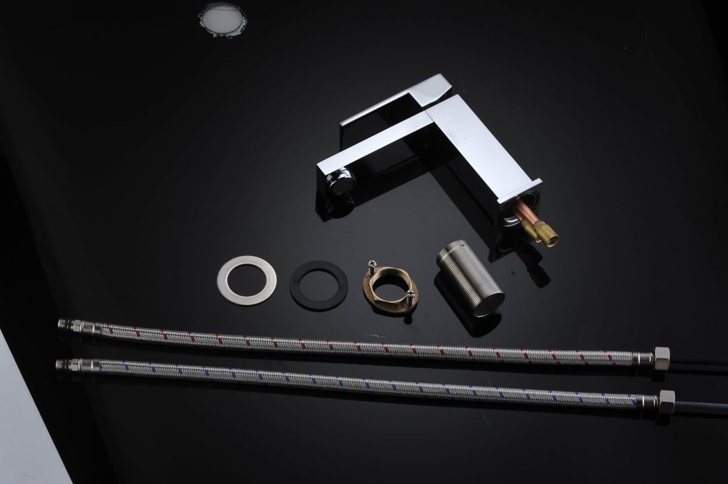 Grifo de lavabo con placa dorada, grifo importado de alta calidad