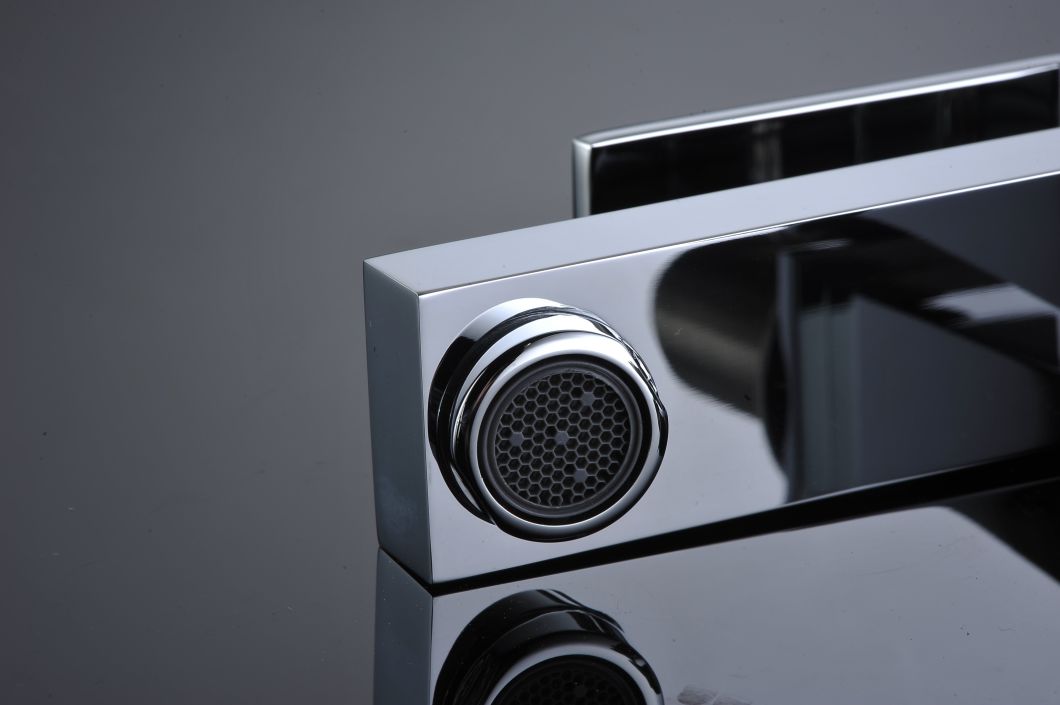 Grifo de lavabo con placa dorada, grifo importado de alta calidad