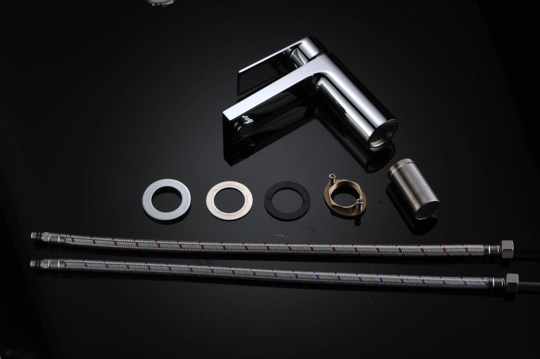 Grifo para grifo de ba&ntilde;o con placa cromada de un solo orificio