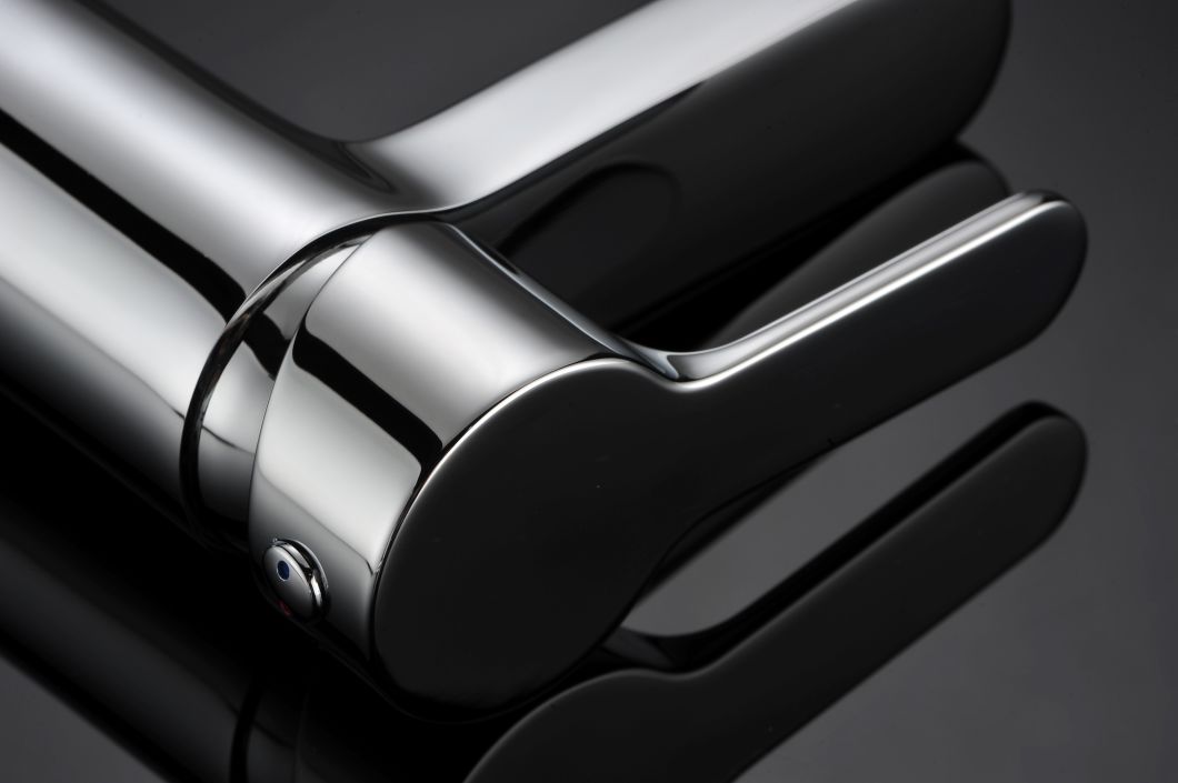 Grifo de ba&ntilde;o simple de dise&ntilde;o redondo cl&aacute;sico