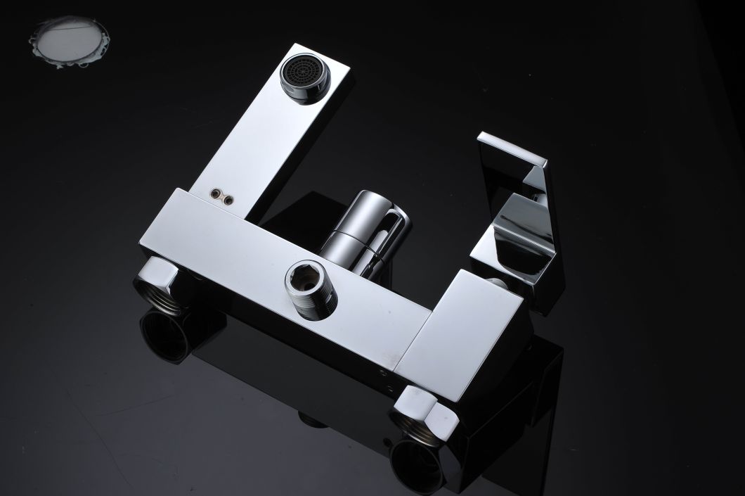 Grifo de ducha mezclador de agua de ba&ntilde;o de 3 v&iacute;as montado en la pared