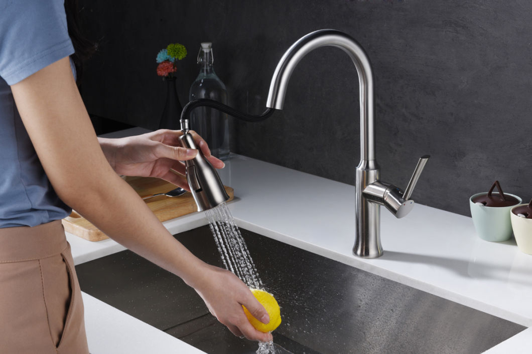 Grifo mezclador de agua para cocina, grifo plateado extra&iacute;ble montado en cubierta